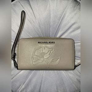 Michael Kors - gray zipper wallet